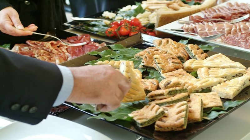 Gifts in Cold Spring Harbor, NY: Why a Cookbook is the Perfect Gift