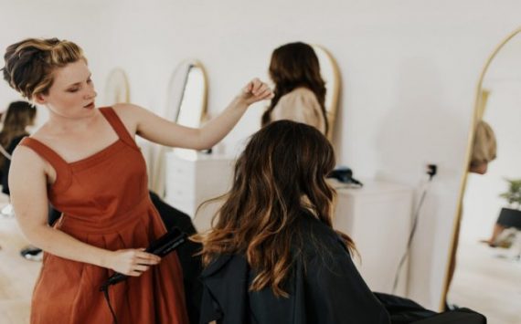 Why an Olaplex Treatment in Minneapolis Is Beneficial for Your Hair