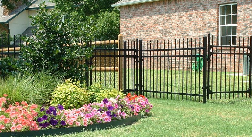 Metal Driveway Gates – Sliding or Swinging?