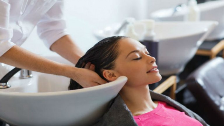 How Women Can Have a Better Hair Salon Experience in Plano, TX