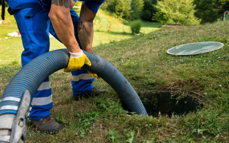 Hiring Plumbing Contractors in Eatonton, GA