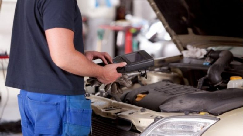 Top Reasons Your Car Needs a Professional Radiator Flush in Goodyear, AZ
