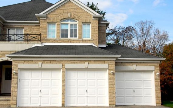 Three Reasons Your Highland Park Garage Door Needs Immediate Repairs